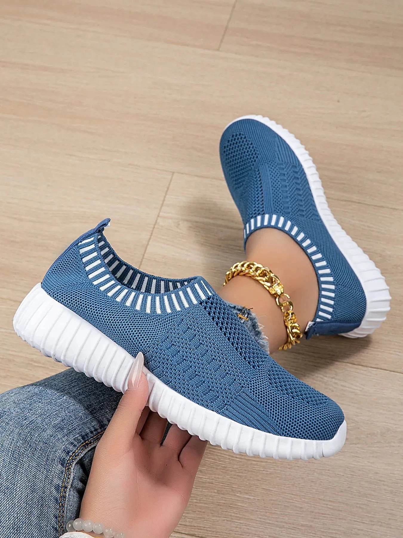 Fashorio Breathable Knit Slip-On Athletic