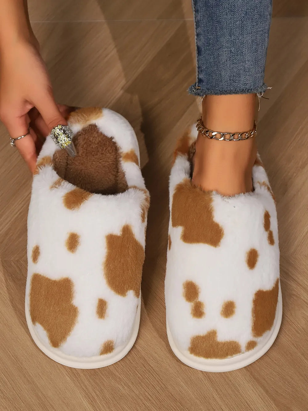 Fashorio Camel / 36-37(US5-6) Animal Print Faux Fur Slippers