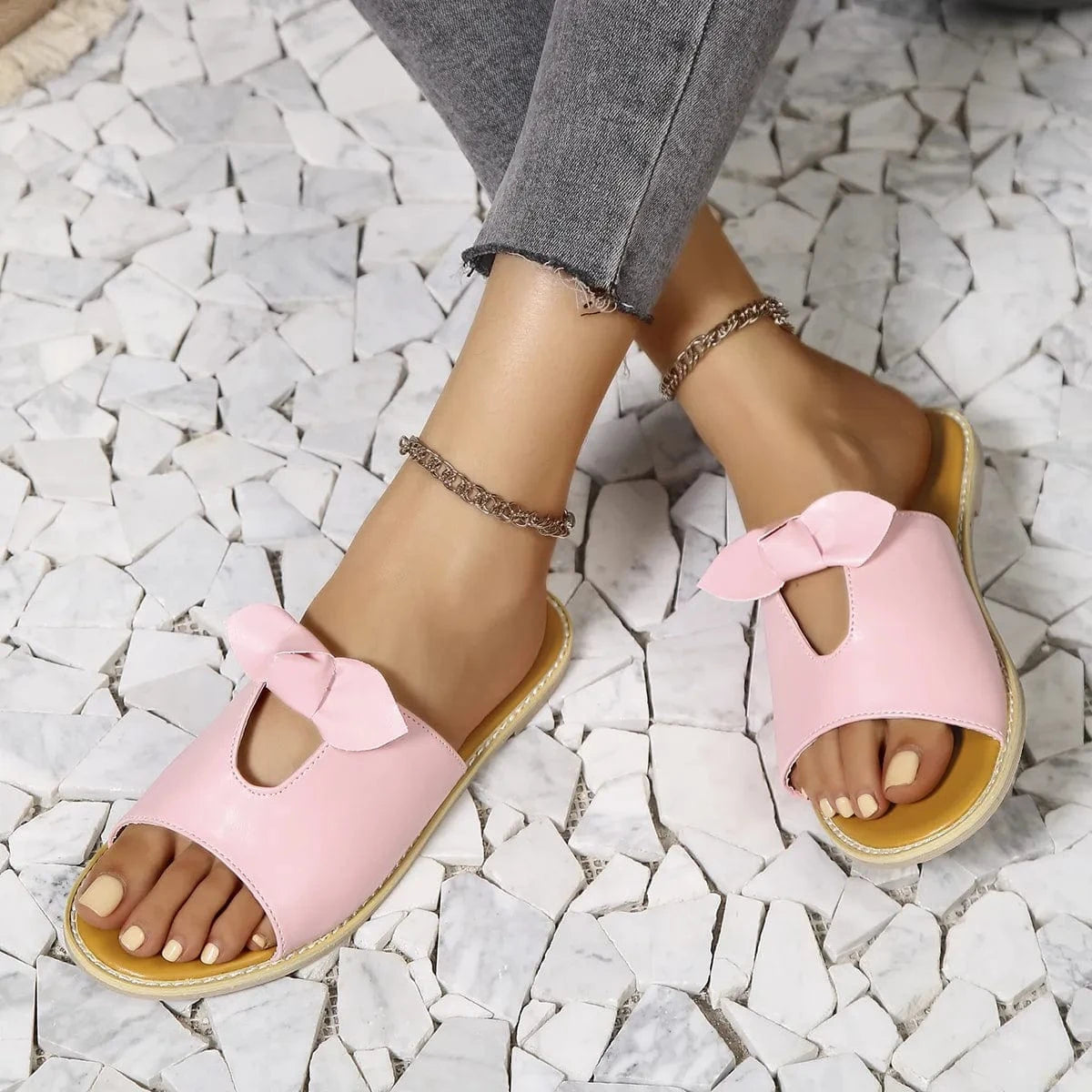 Fashorio Casual Open Toe Cutout Detail Sandals