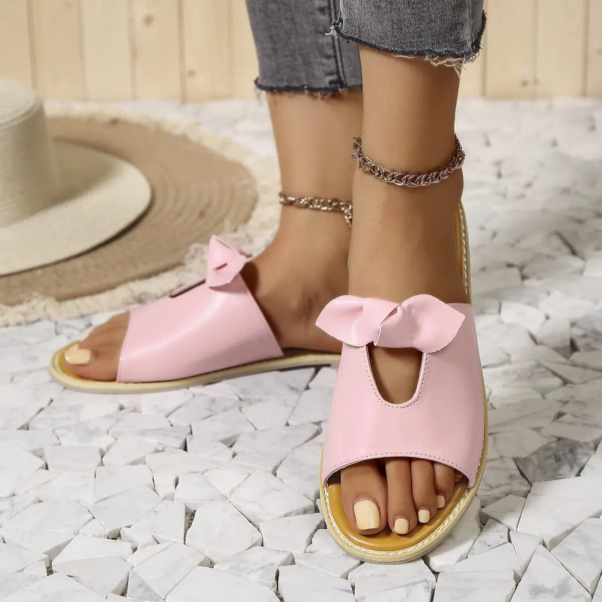 Fashorio Casual Open Toe Cutout Detail Sandals