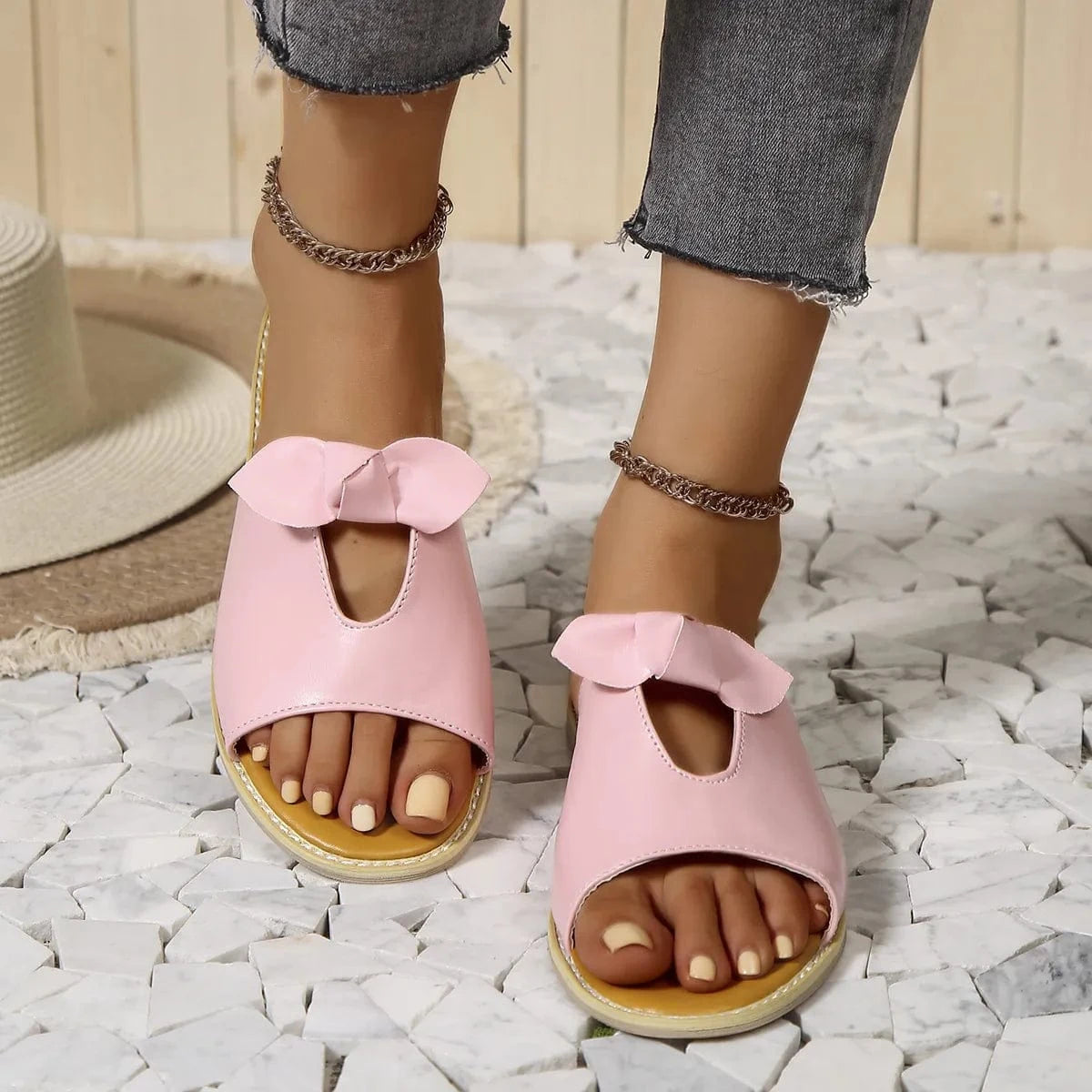 Fashorio Casual Open Toe Cutout Detail Sandals