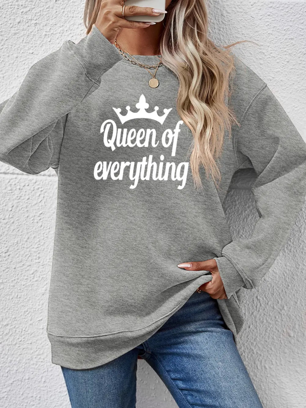 Fashorio Charcoal / S QUEEN OF EVERYTHING Round Neck Sweatshirt