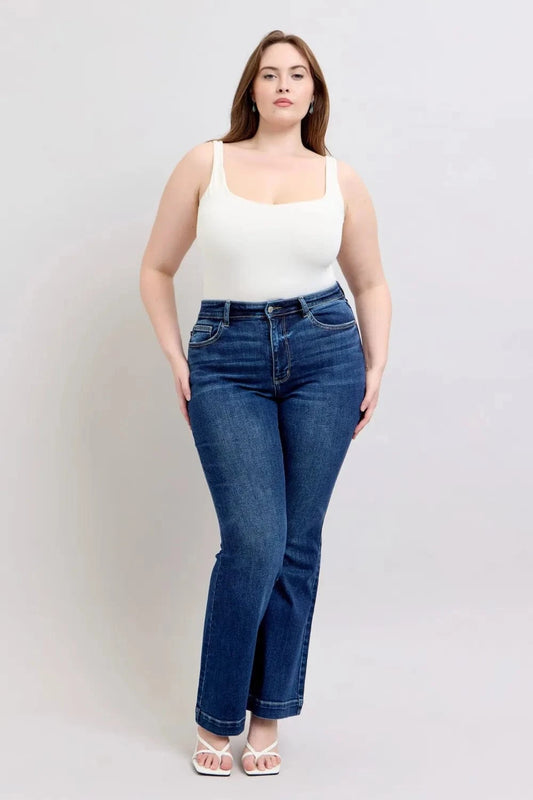 Plus Size High Rise Flare Jeans – Retro Stretch Denim Dark - Fashorio