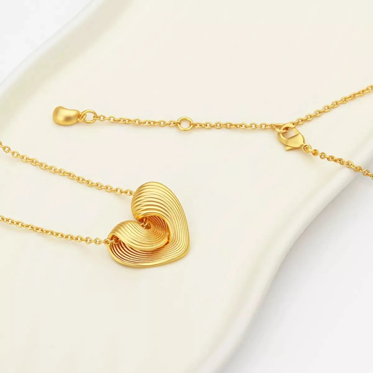 Fashorio Clothing & Accessories Gold / One Size 18K Gold-Plated Heart Pendant Necklace