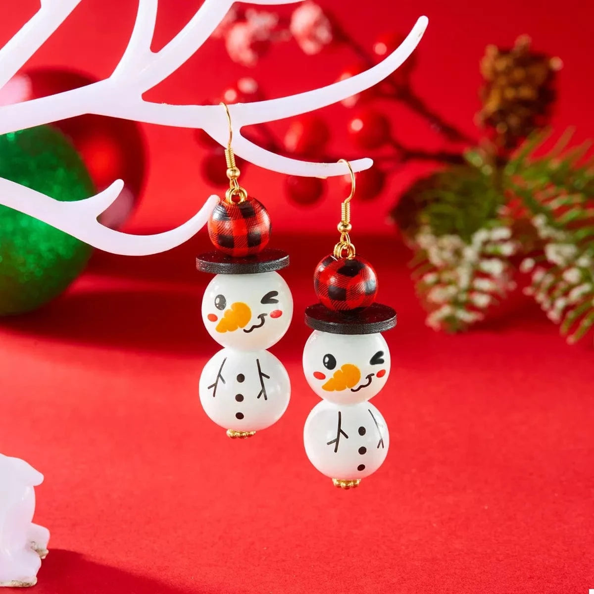 Fashorio Clothing & Accessories White / One Size Christmas Snowman Dangle Earrings