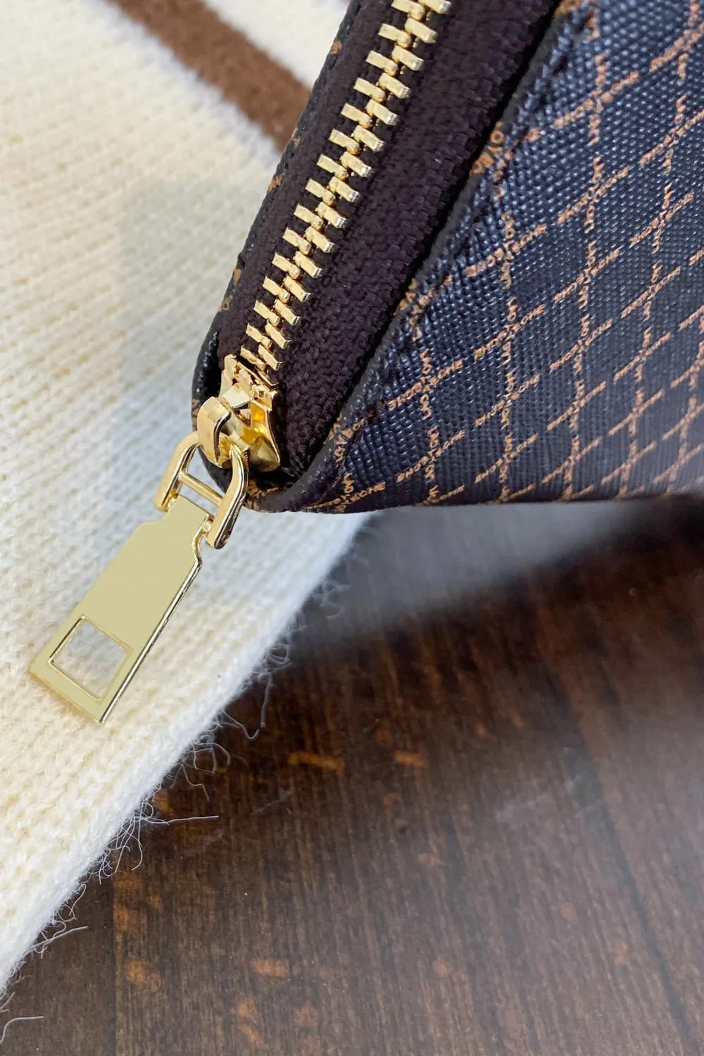 Fashorio Coffee Brown / One Size PU Leather Plaid Wallet