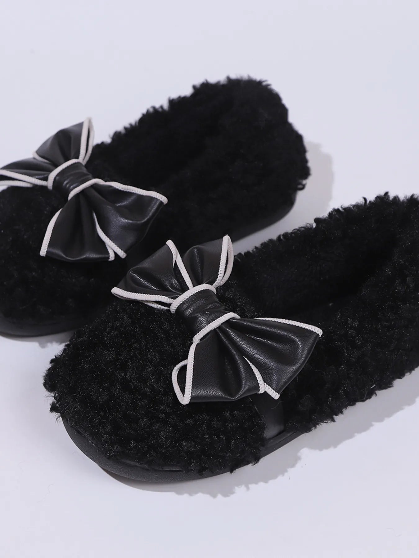 Fashorio Cozy Bow-Knot Fluffy Indoor Slippers