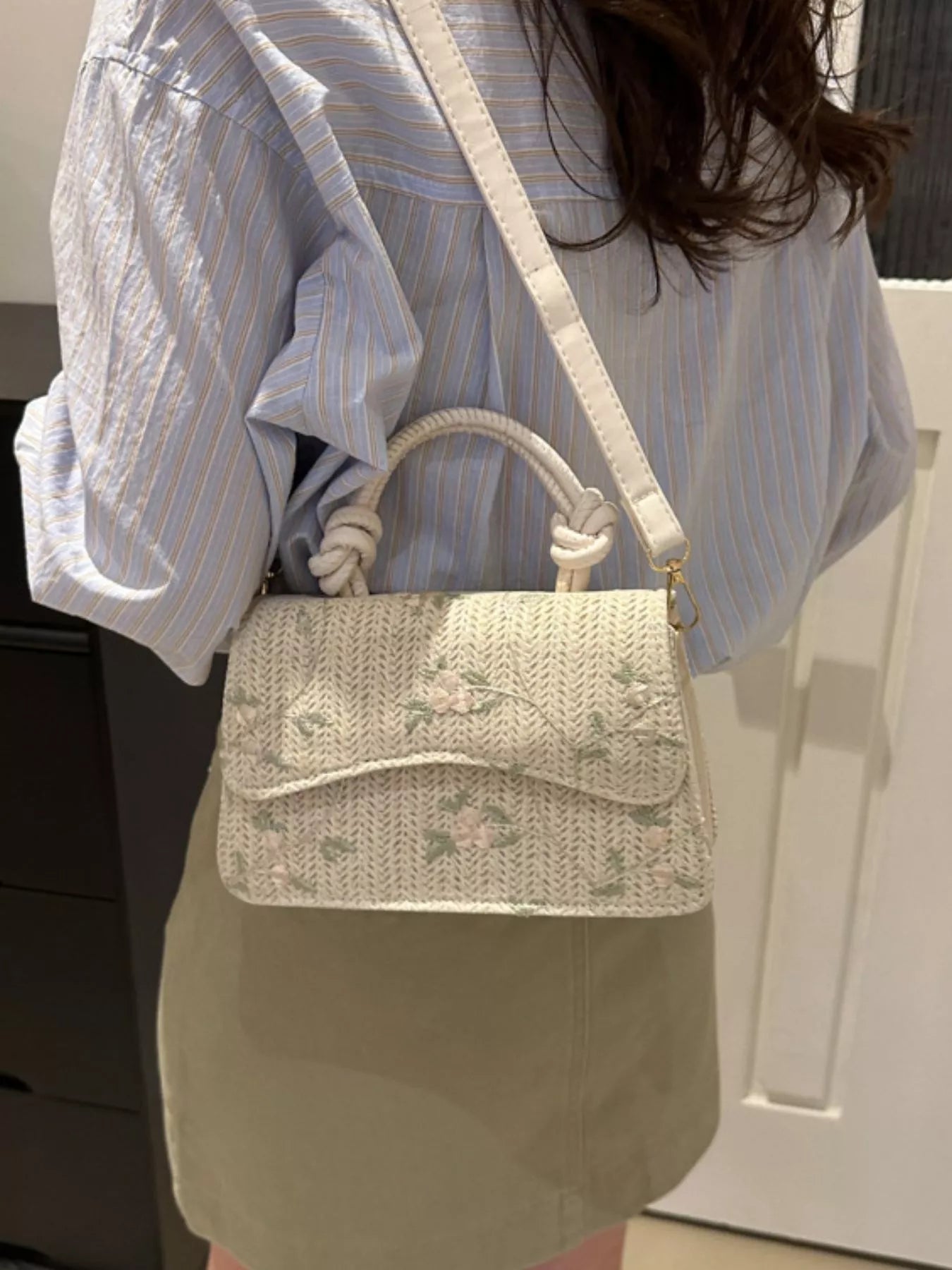 Fashorio Floral Embroidered Straw Woven Crossbody Bag