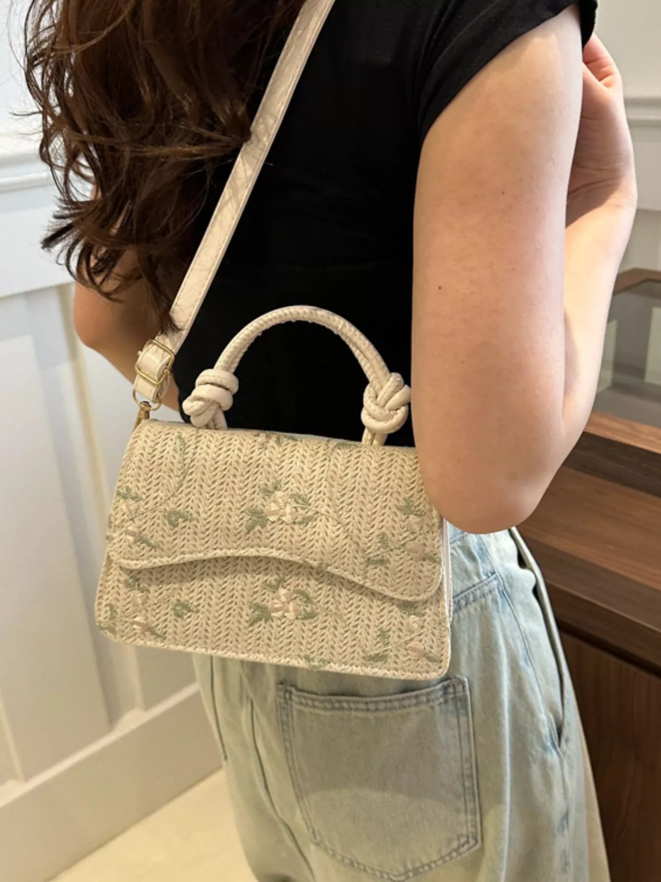 Fashorio Floral Embroidered Straw Woven Crossbody Bag