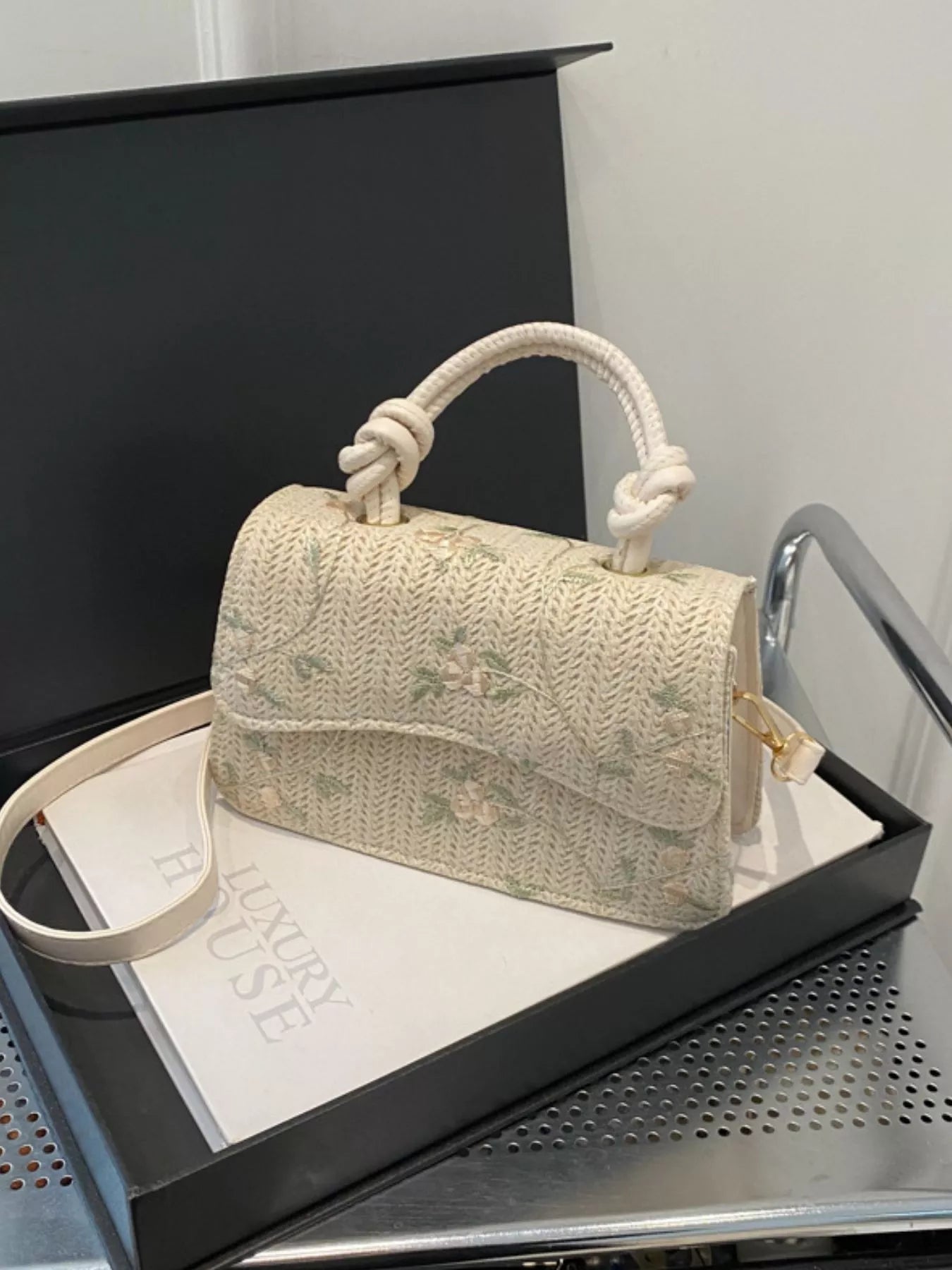Fashorio Floral Embroidered Straw Woven Crossbody Bag