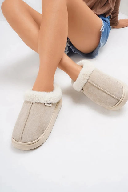 Furry Round Toe Platform Slippers - Fashorio