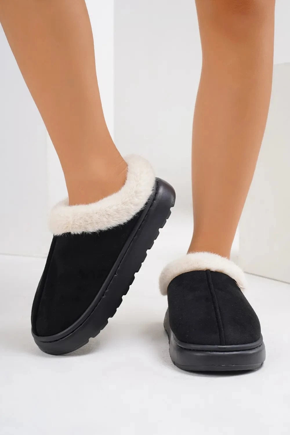 Furry Round Toe Platform Slippers - Fashorio