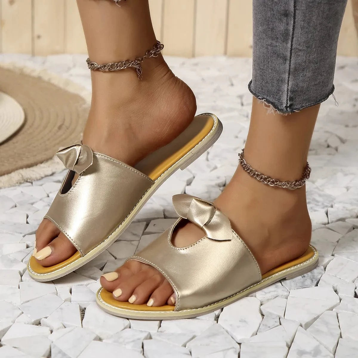 Fashorio Gold / 36 Casual Open Toe Cutout Detail Sandals