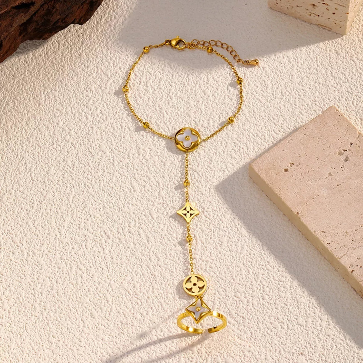 Fashorio Gold / One Size 18K Gold-Plated Clover Charm Hand Chain Bracelet