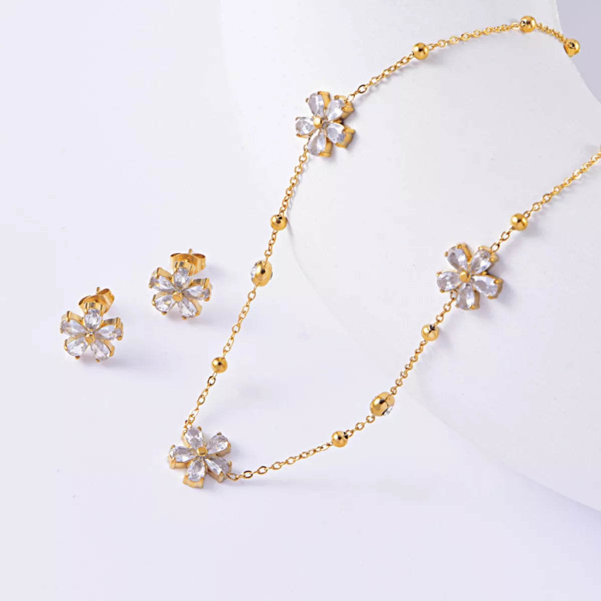 Fashorio Gold / One Size 18K Gold-Plated Flower Jewelry Set