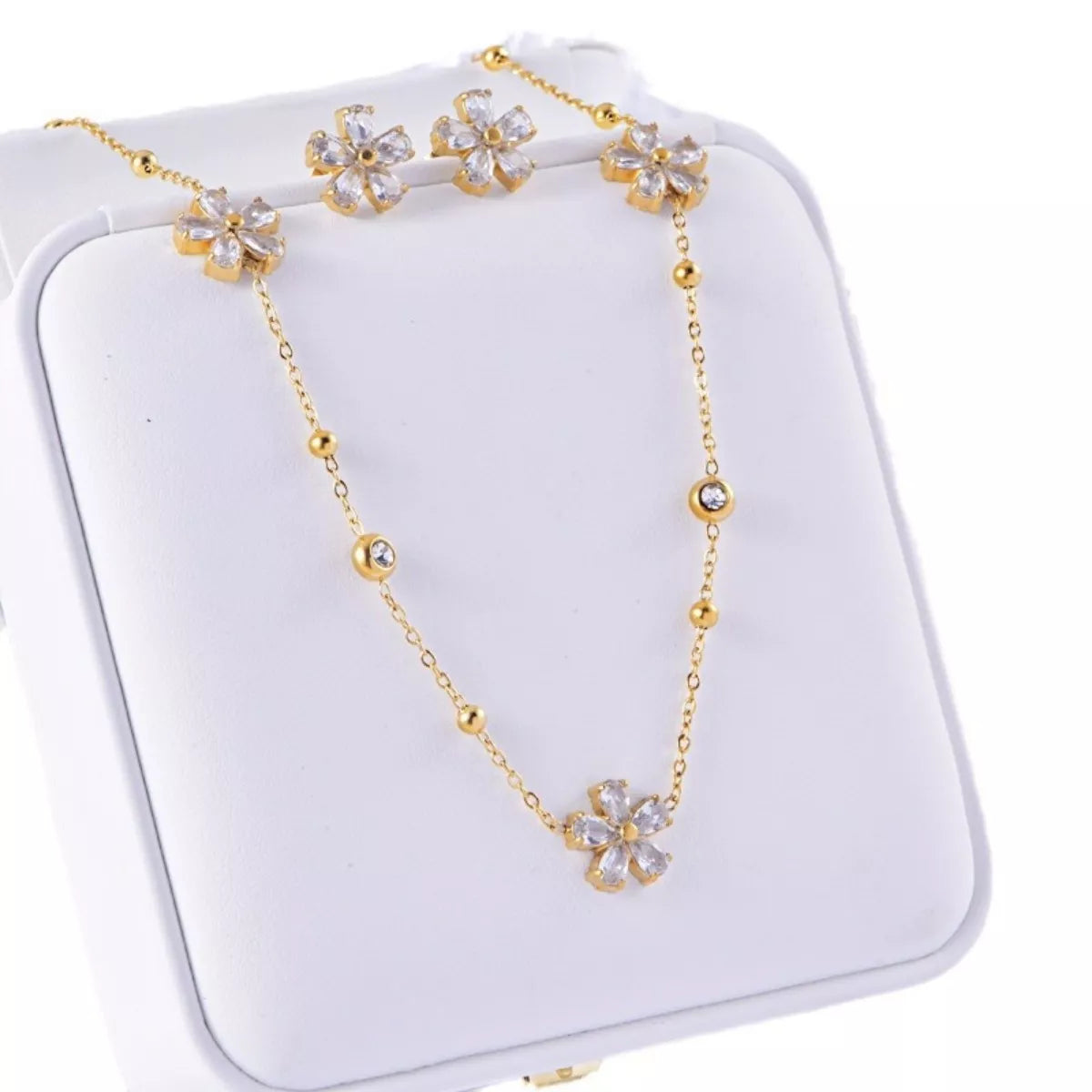 Fashorio Gold / One Size 18K Gold-Plated Flower Jewelry Set