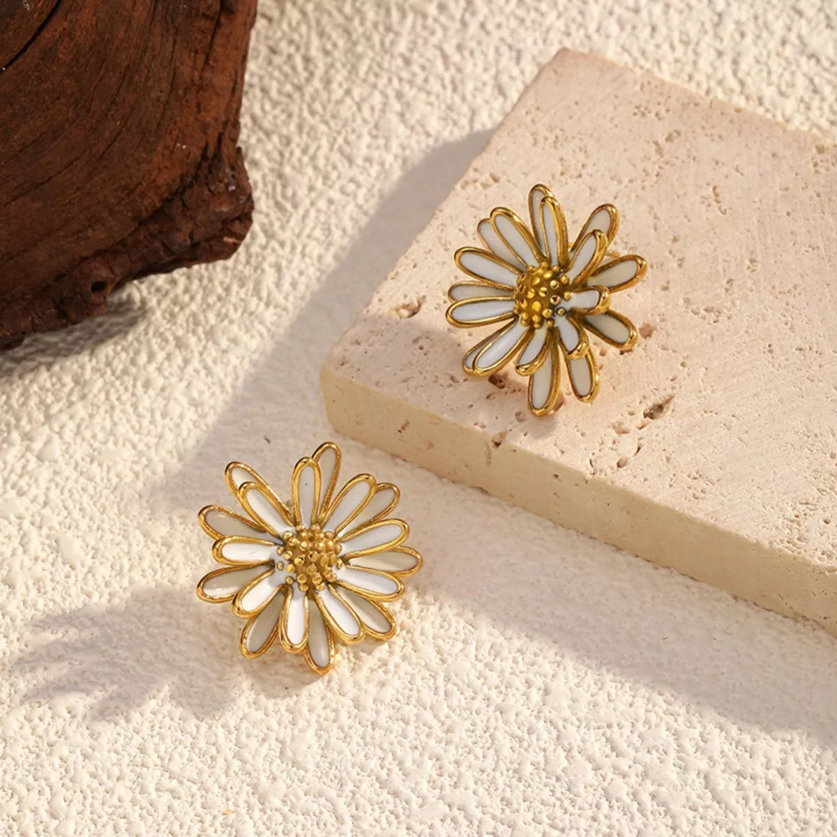 Fashorio Gold / One Size 18K Gold-Plated Flower Stud Earrings