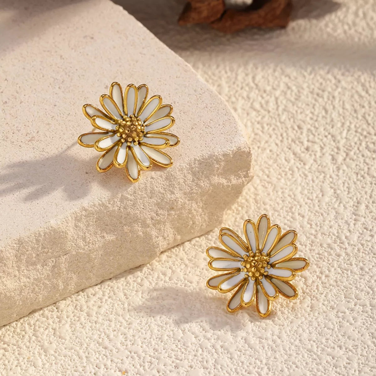 Fashorio Gold / One Size 18K Gold-Plated Flower Stud Earrings