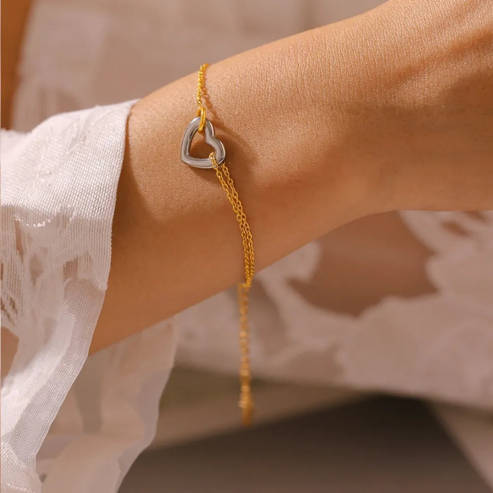 Fashorio Gold / One Size 18K Gold-Plated Heart Bracelet