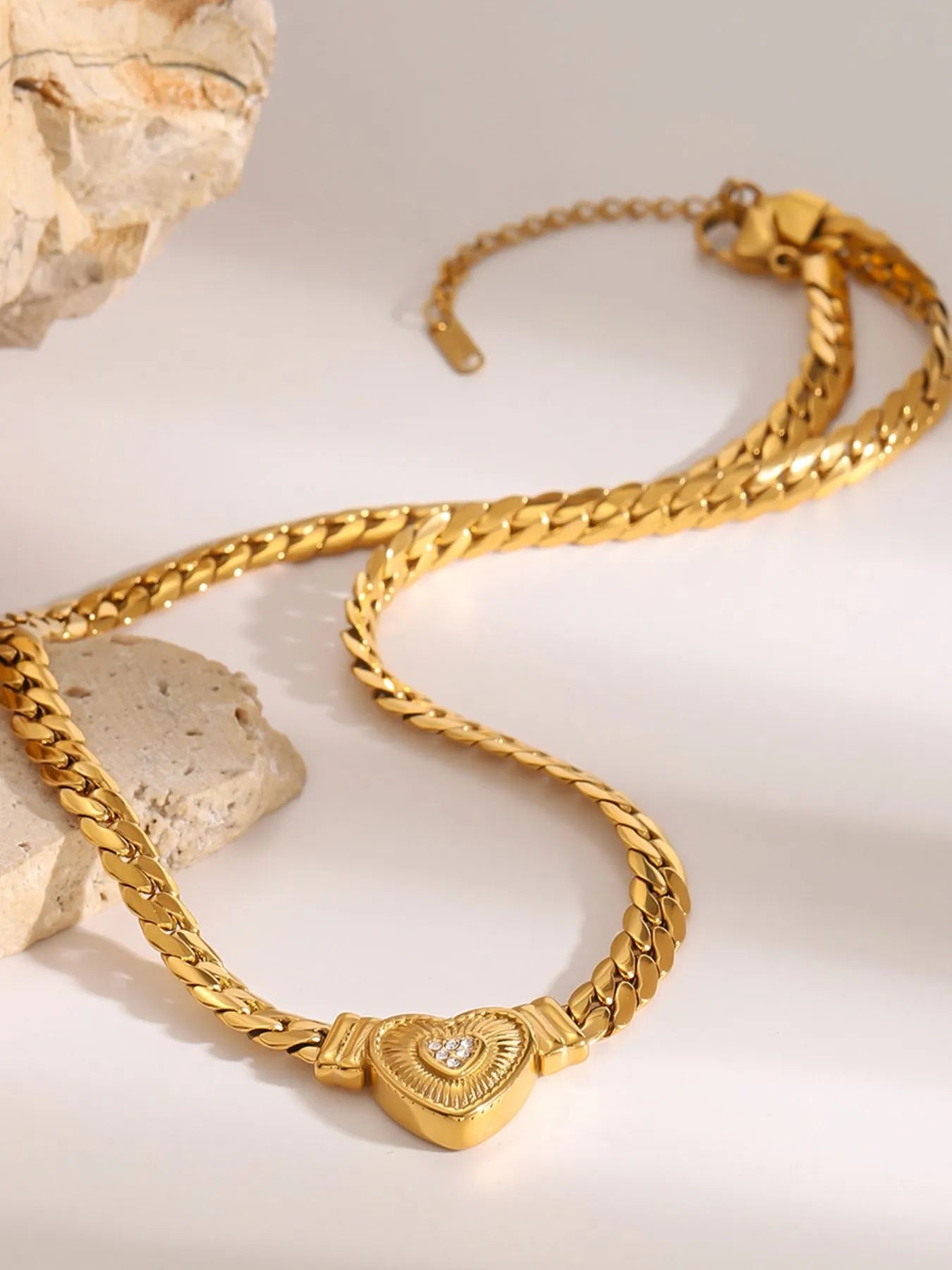 Fashorio Gold / One Size 18K Gold-Plated Inlaid Zircon Heart Chain Necklace