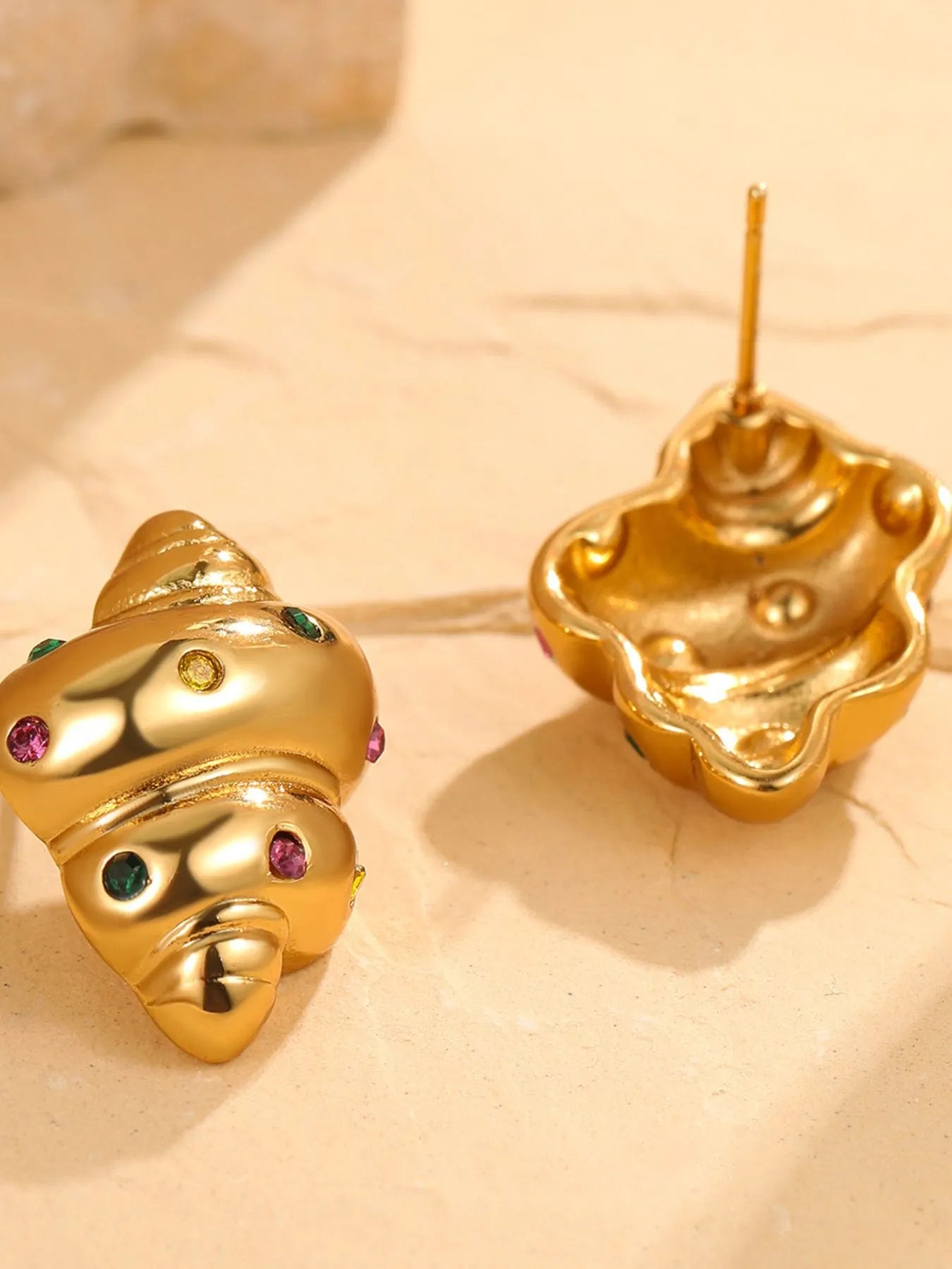 Fashorio Gold / One Size 18K Gold-Plated Inlaid Zircon Spiral Earrings