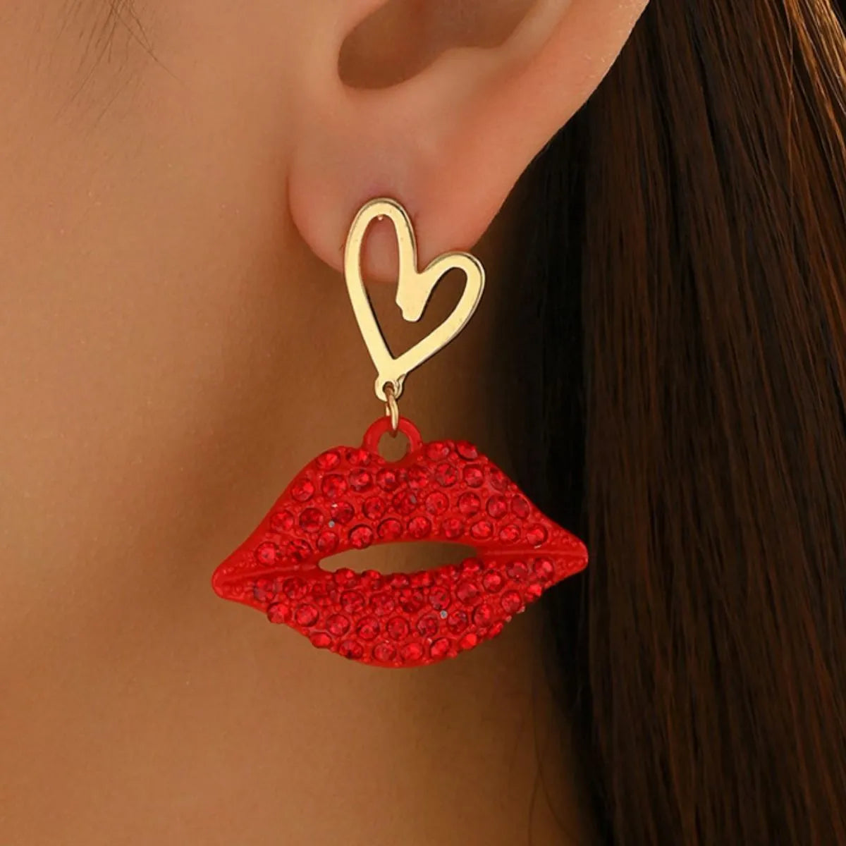 Fashorio Gold / One Size 18K Gold-Plated Rhinestone Lips Heart Dangle Earrings