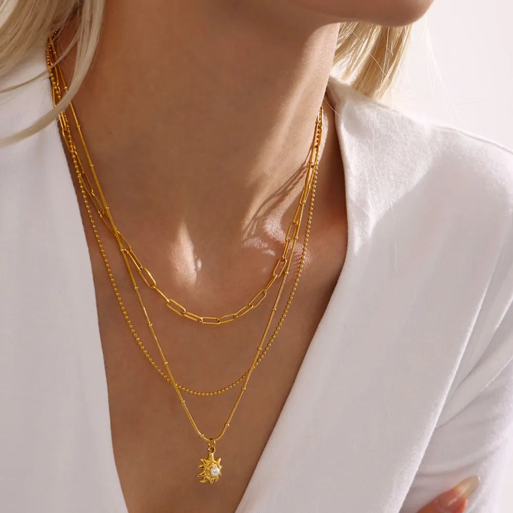 Fashorio Gold / One Size 18K Gold-Plated Shell Pearl Necklace