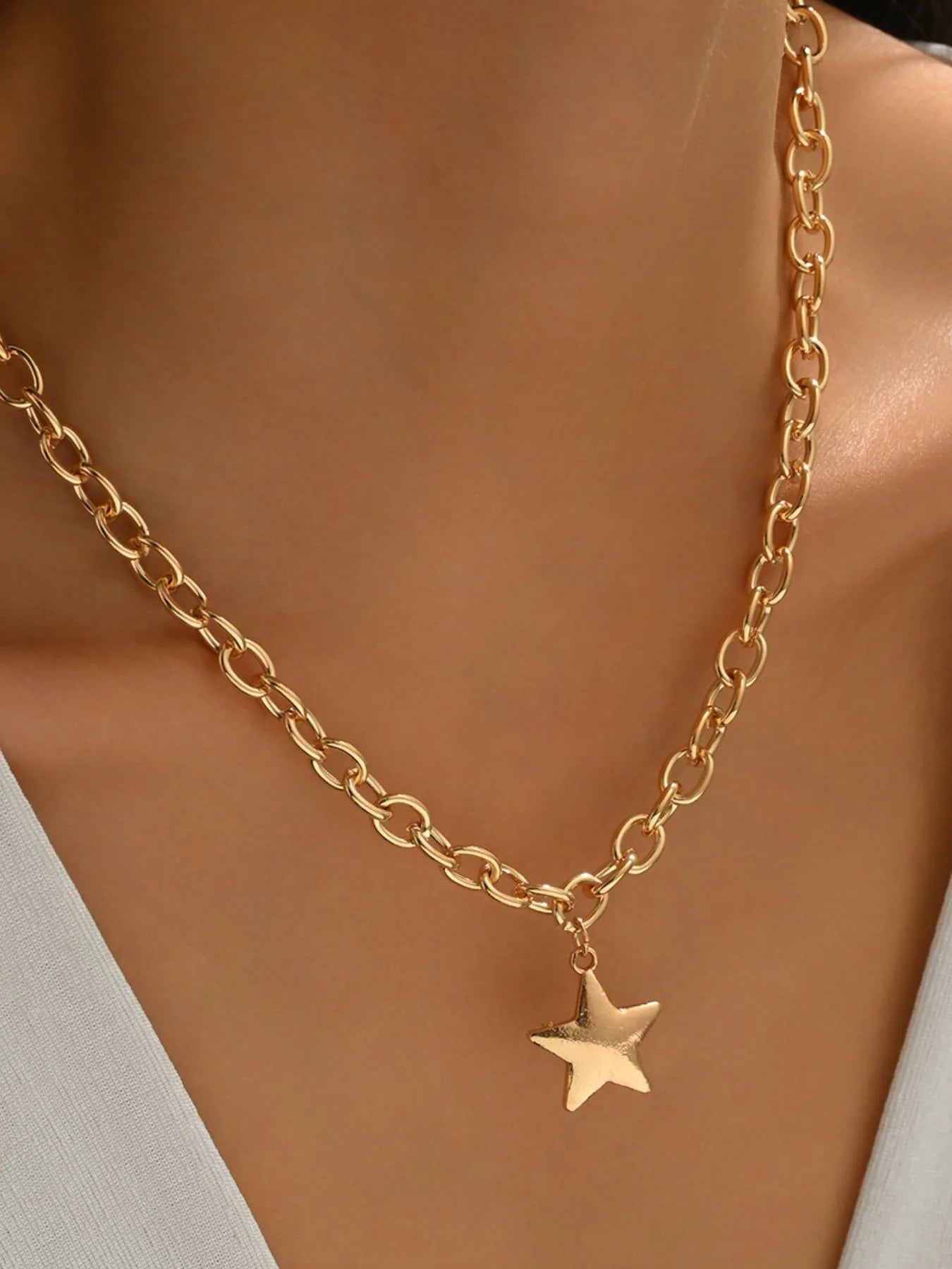 Fashorio Gold / One Size 18K Gold-Plated Star Pendant Chain Necklace