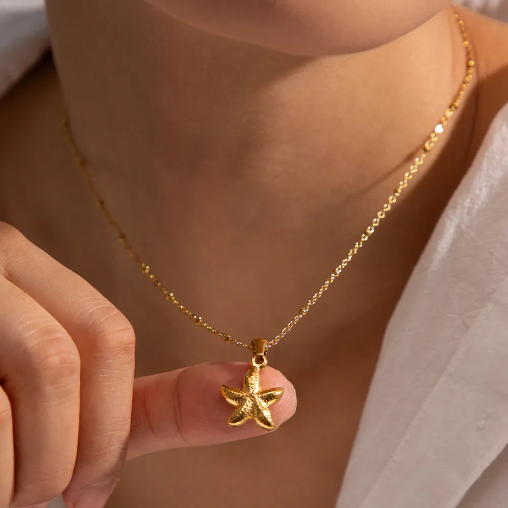Fashorio Gold / One Size 18K Gold Plated Starfish Pendant Necklace