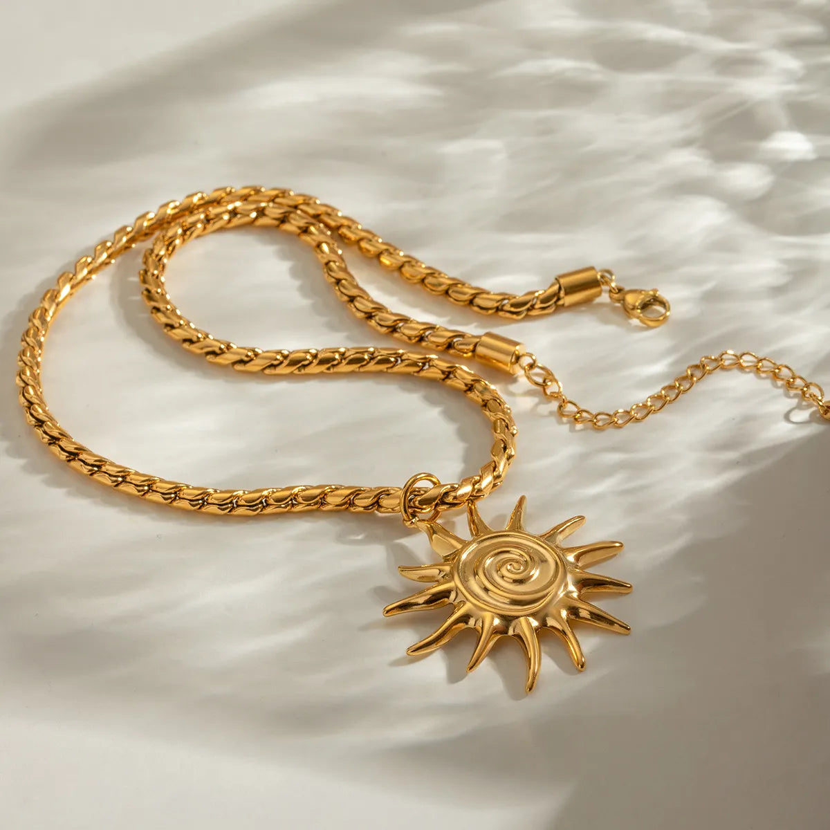 Fashorio Gold / One Size 18K Gold-Plated Sun Pendant Necklace