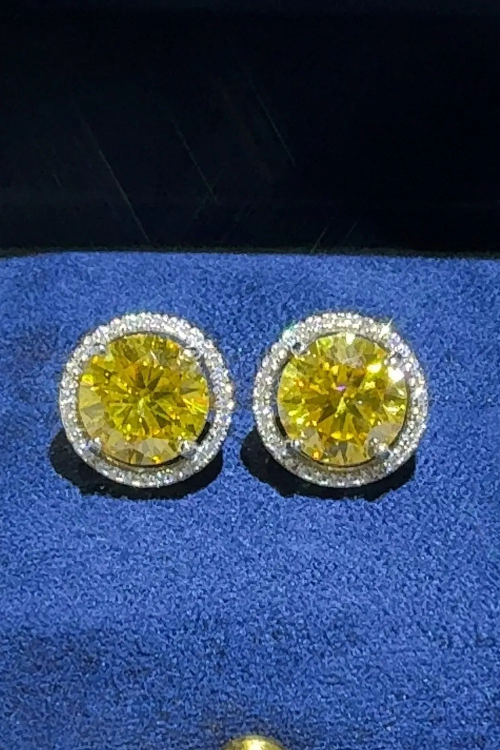 Fashorio Gold / One Size 4 Carat Moissanite 925 Sterling Silver Earrings