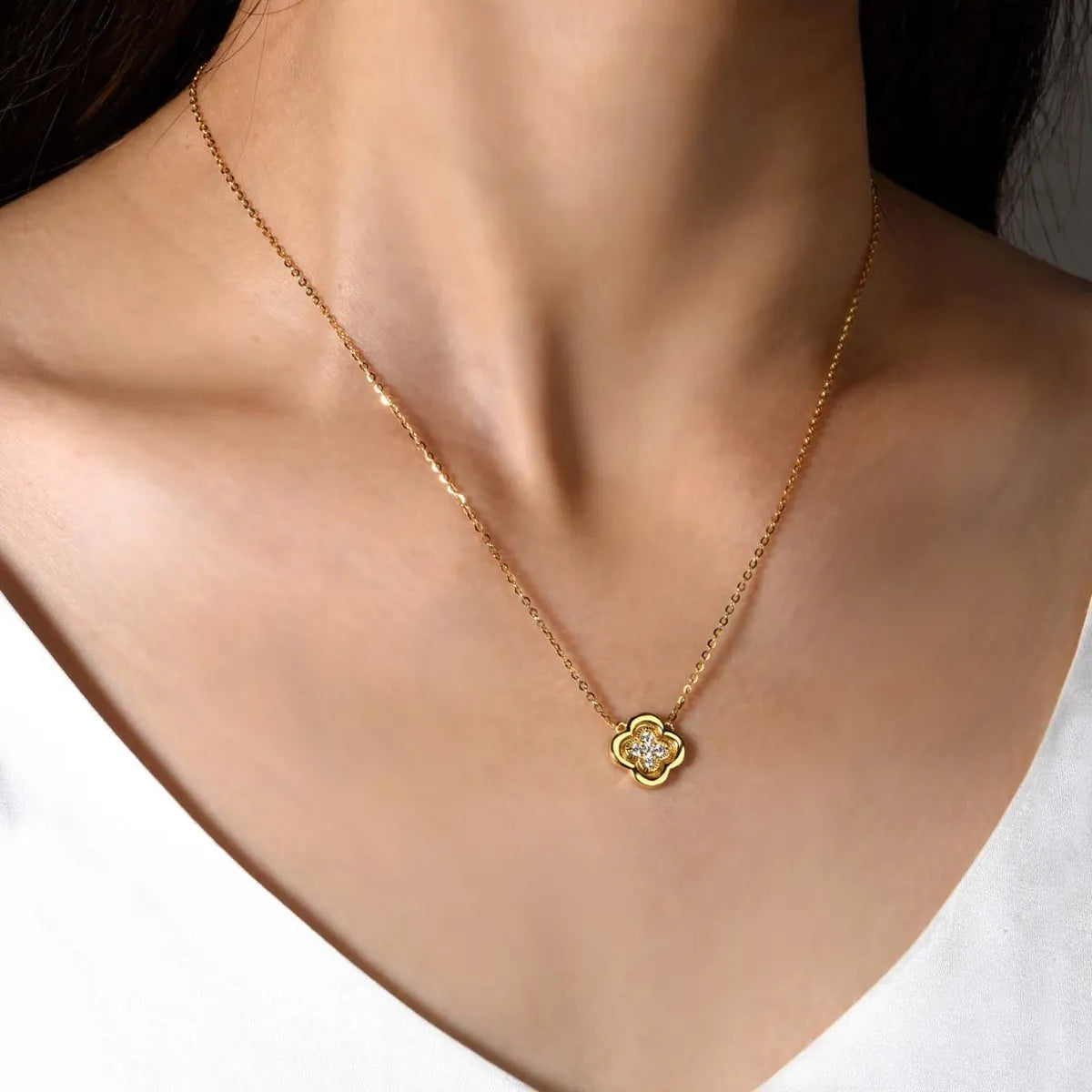 Fashorio Gold / One Size 925 Sterling Silver Moissanite Leaf Clover Necklace
