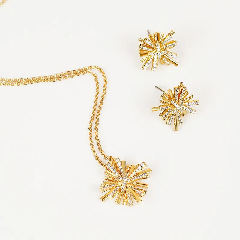 Fashorio Gold / One Size Starburst Gold-Plated Earrings and Necklace Set