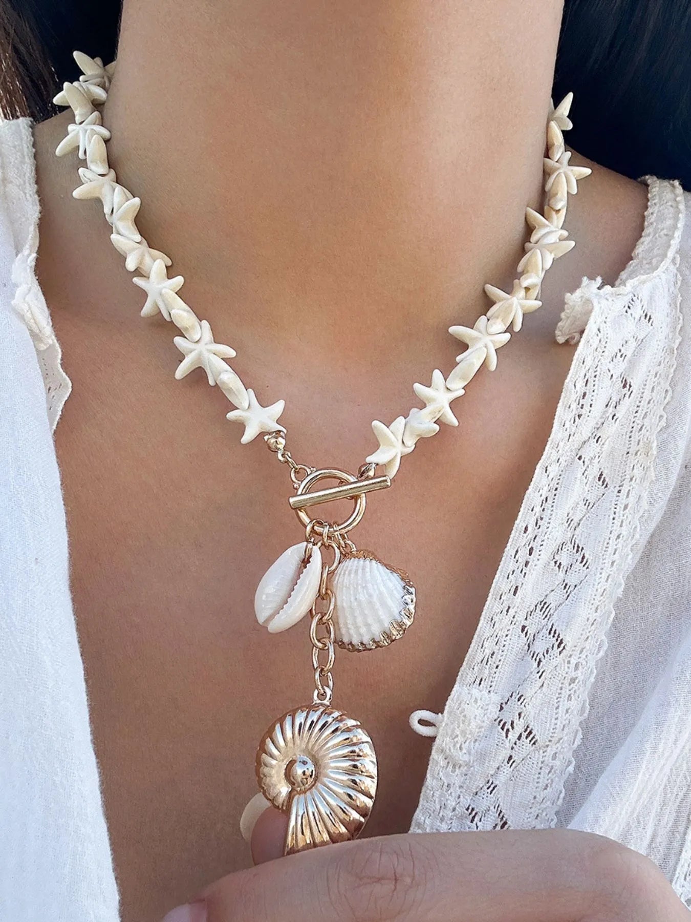 Fashorio Gold / One Size Starfish Shell Pendant Necklace