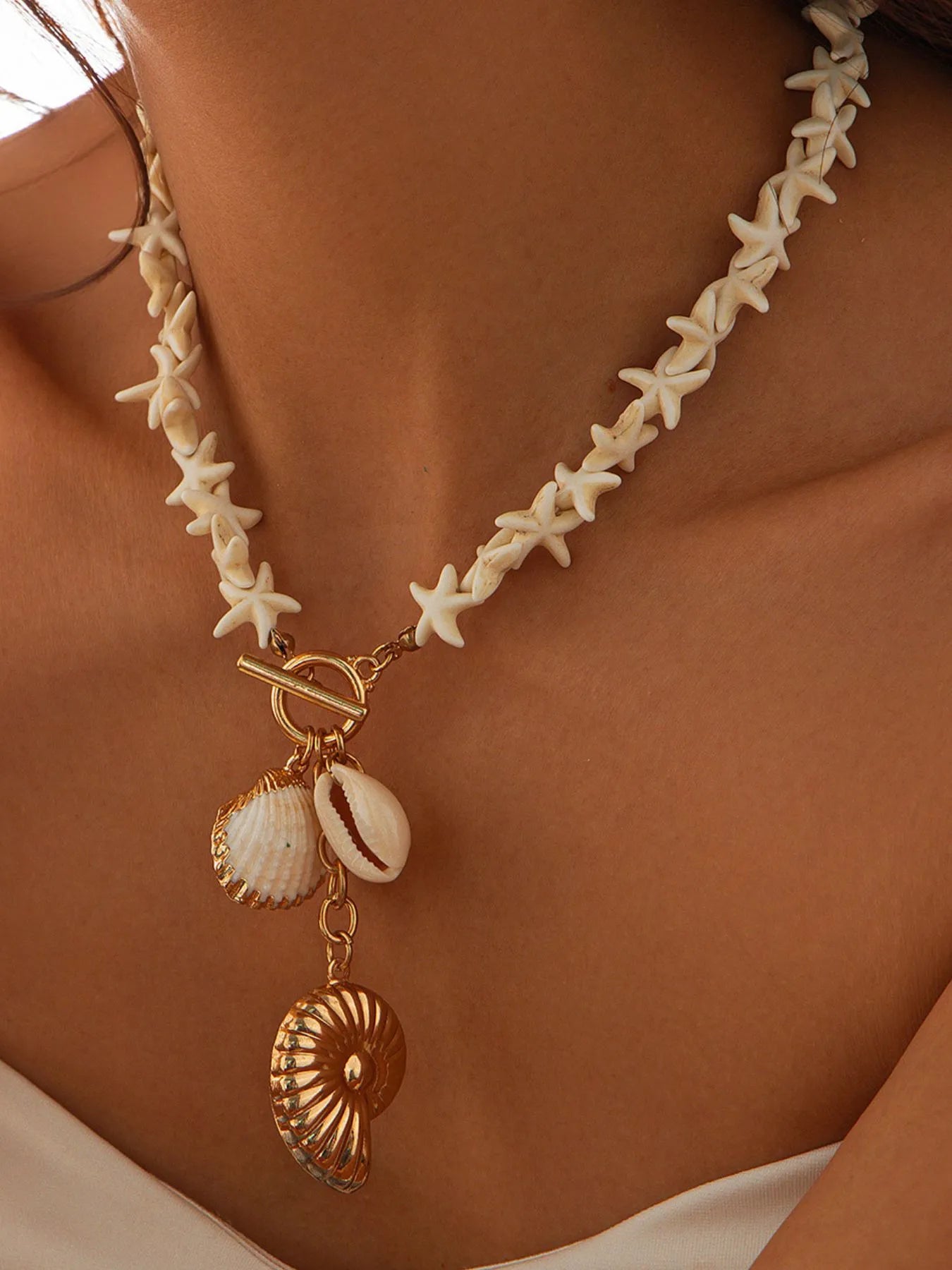 Fashorio Gold / One Size Starfish Shell Pendant Necklace