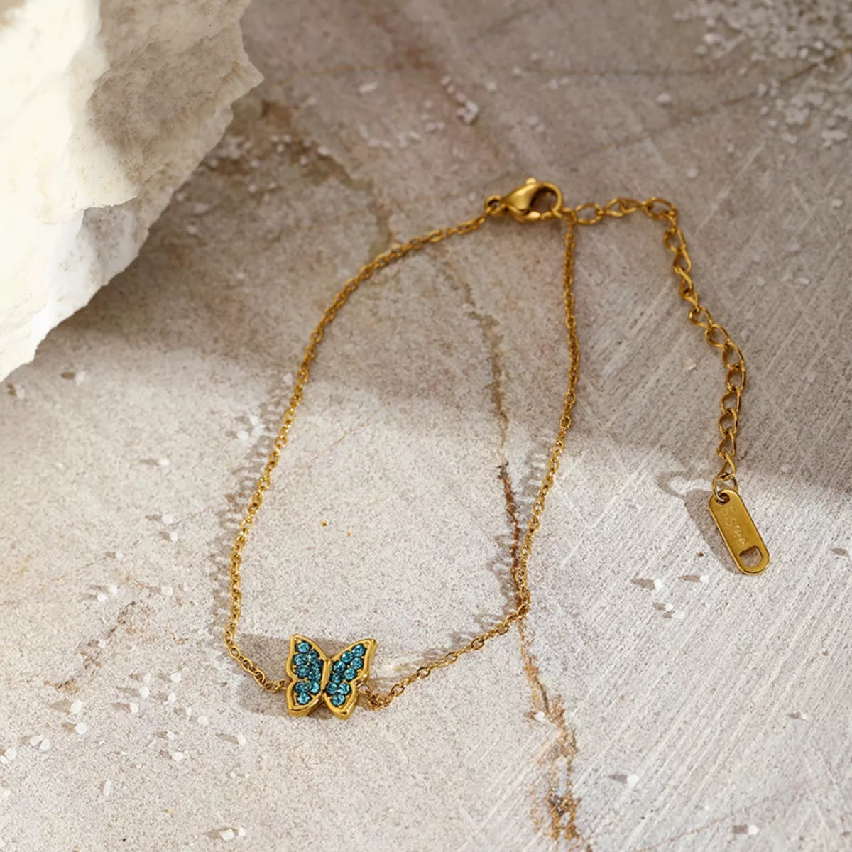 Fashorio Gold / onesize 18K Gold-Plated Butterfly Adjustable Bracelet