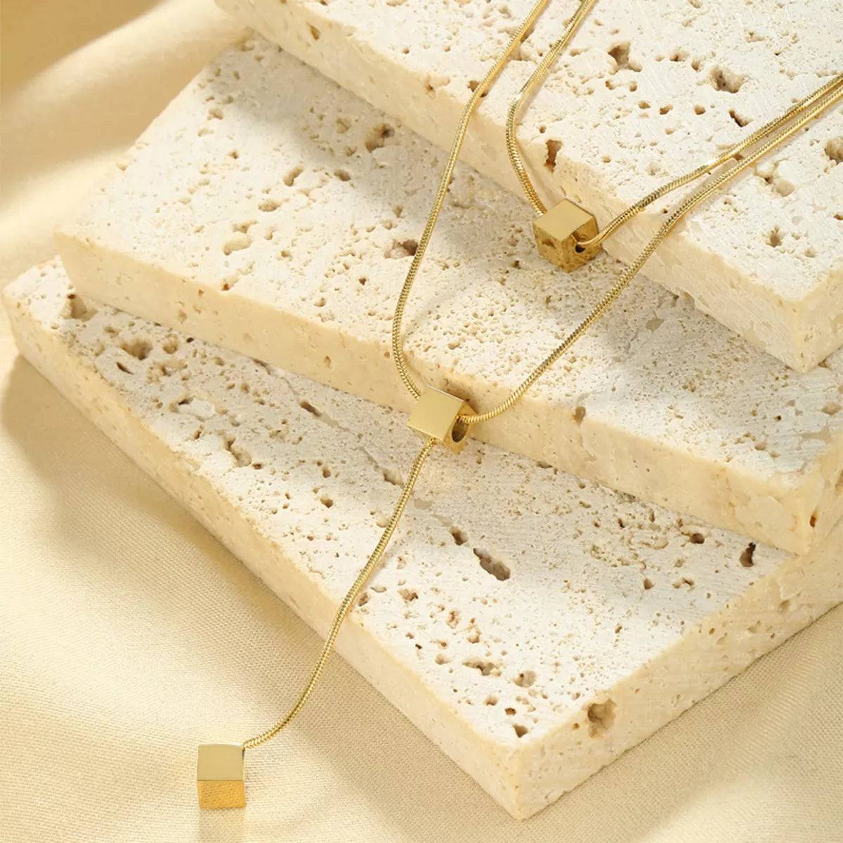 Fashorio Gold / onesize 18K Gold-Plated Double Layered Geometric Necklace