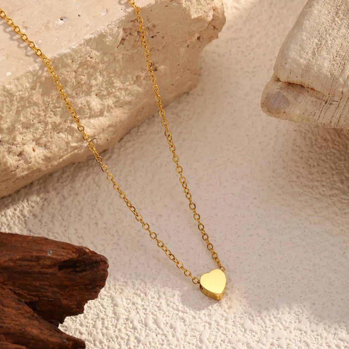 Fashorio Gold / onesize 18K Gold-Plated Heart Pendant Necklace