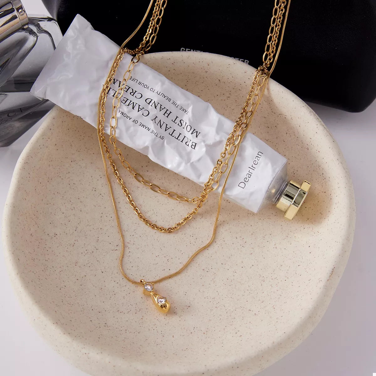 Fashorio Gold / onesize Three Layered Pendant Necklace