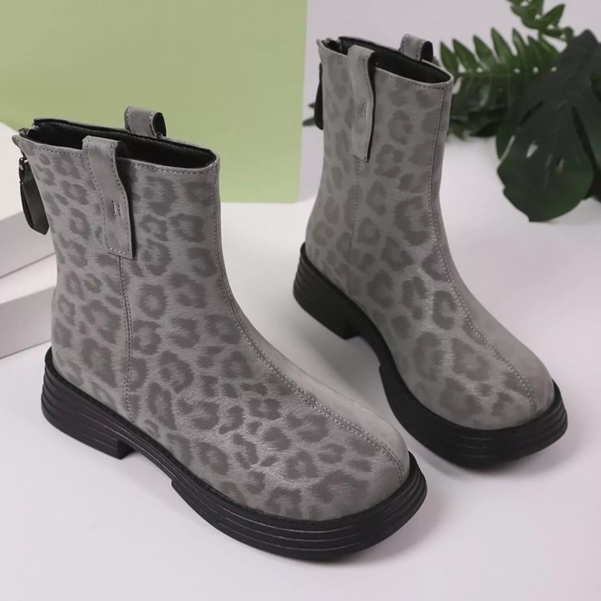 Fashorio Gray / 36 Leopard Round Toe Block Heels Boots
