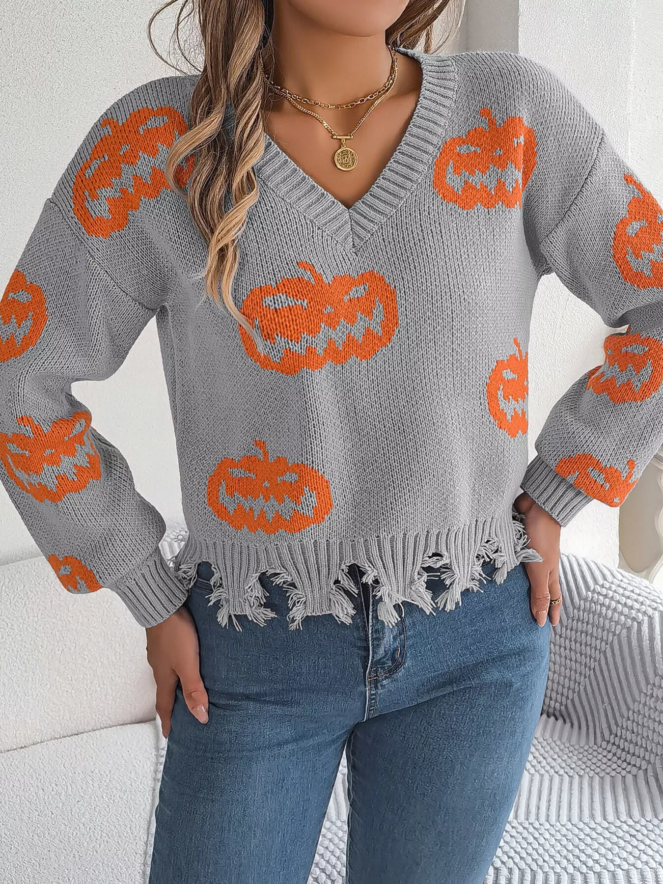 Fashorio Gray / S Halloween Pumpkin Pattern Raw Hem V-Neck Sweater