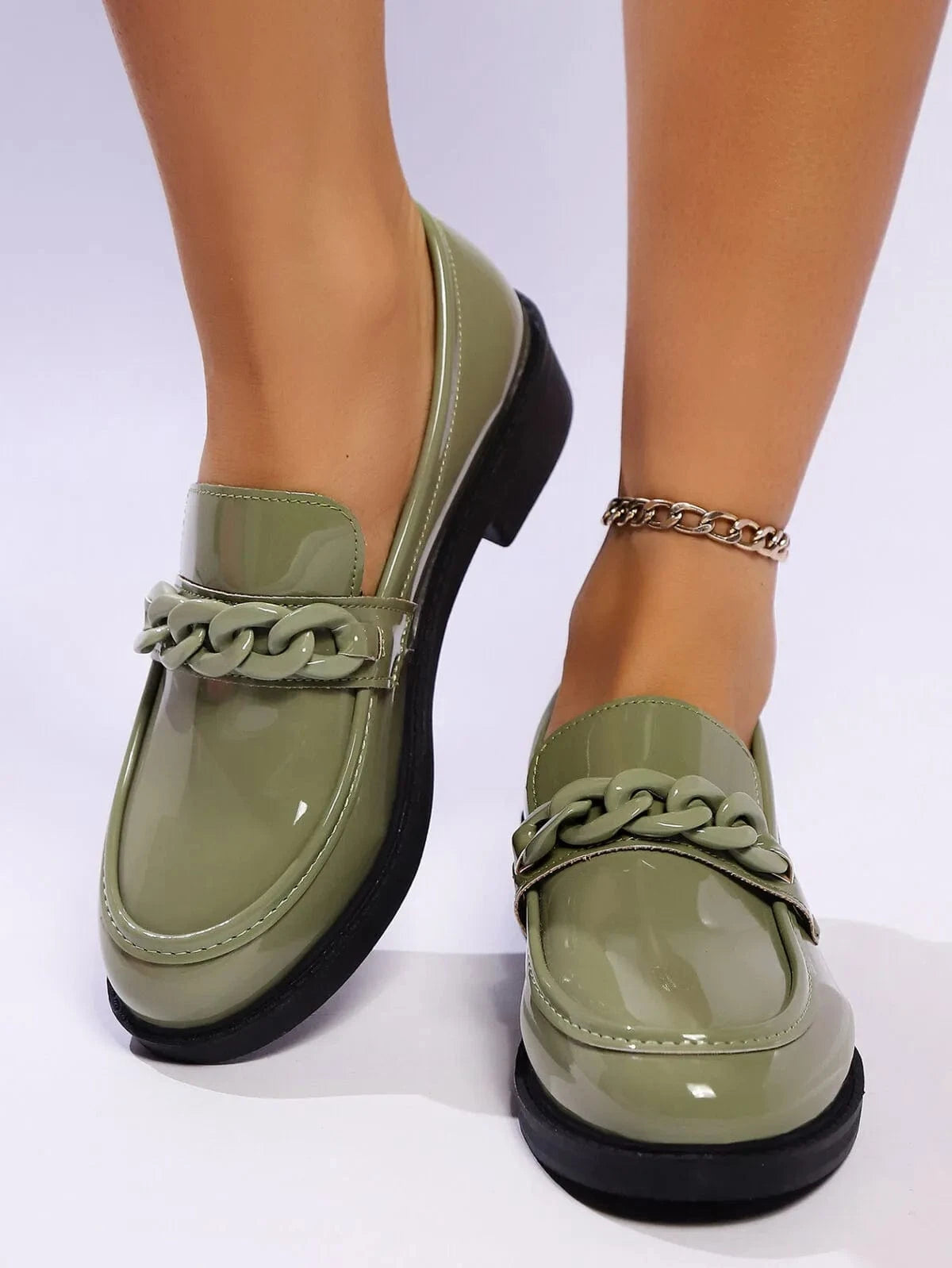 Fashorio Green / 35 Round Toe Chain Detail Loafers