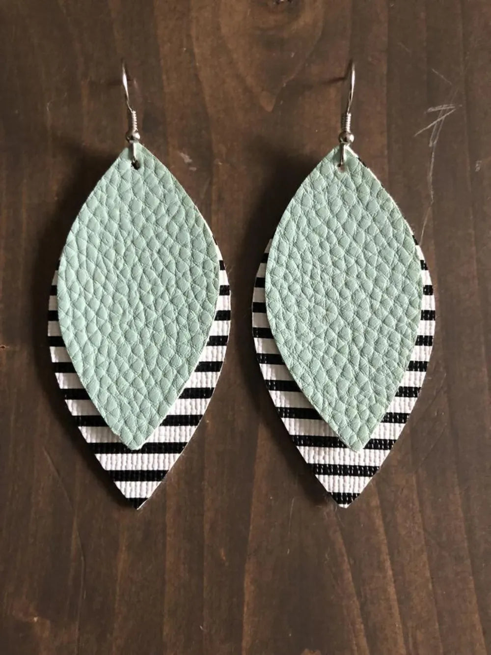 Fashorio Gum Leaf / One Size PU Leather Leaf Dangle Earrings