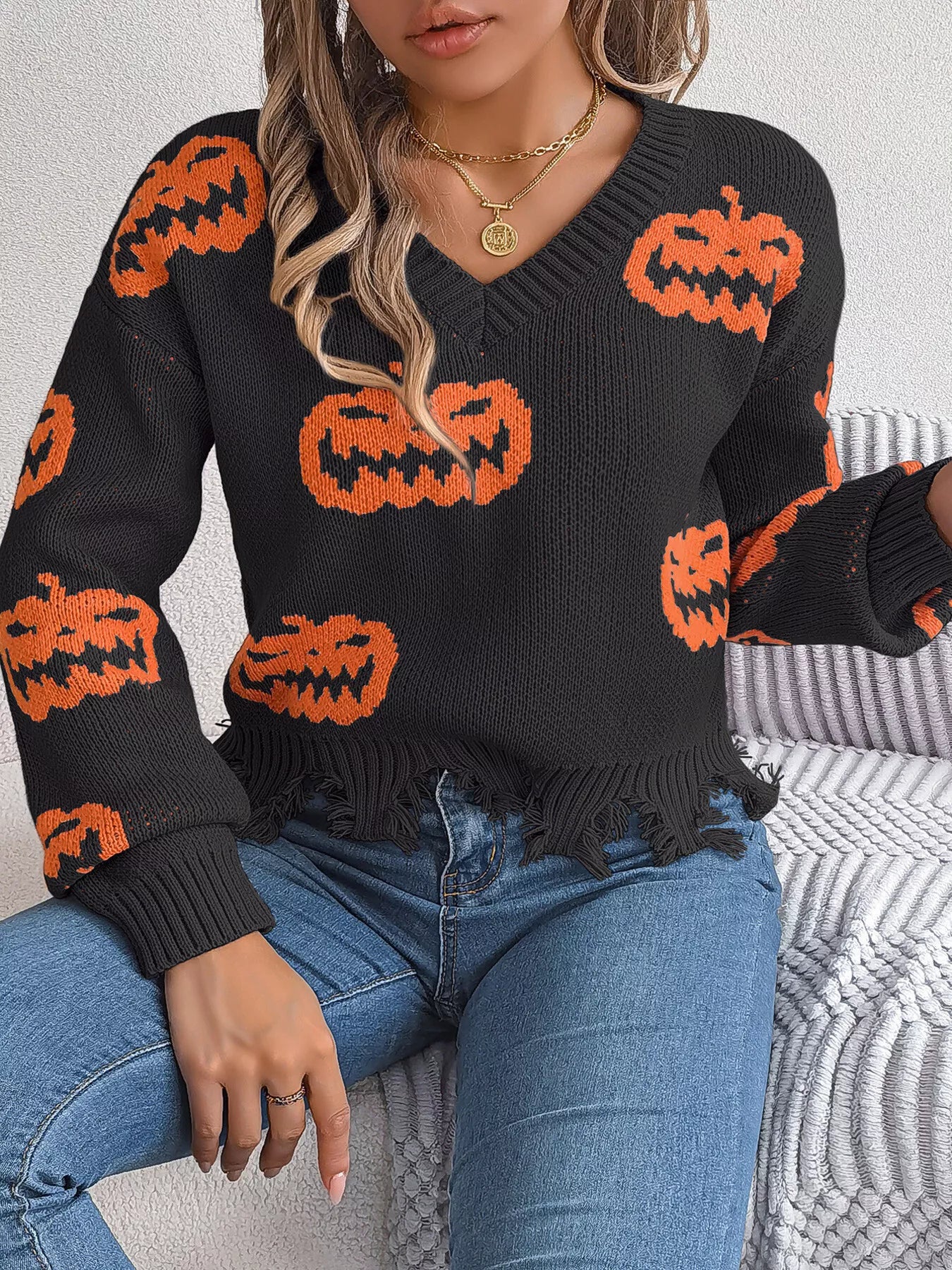 Fashorio Halloween Pumpkin Pattern Raw Hem V-Neck Sweater
