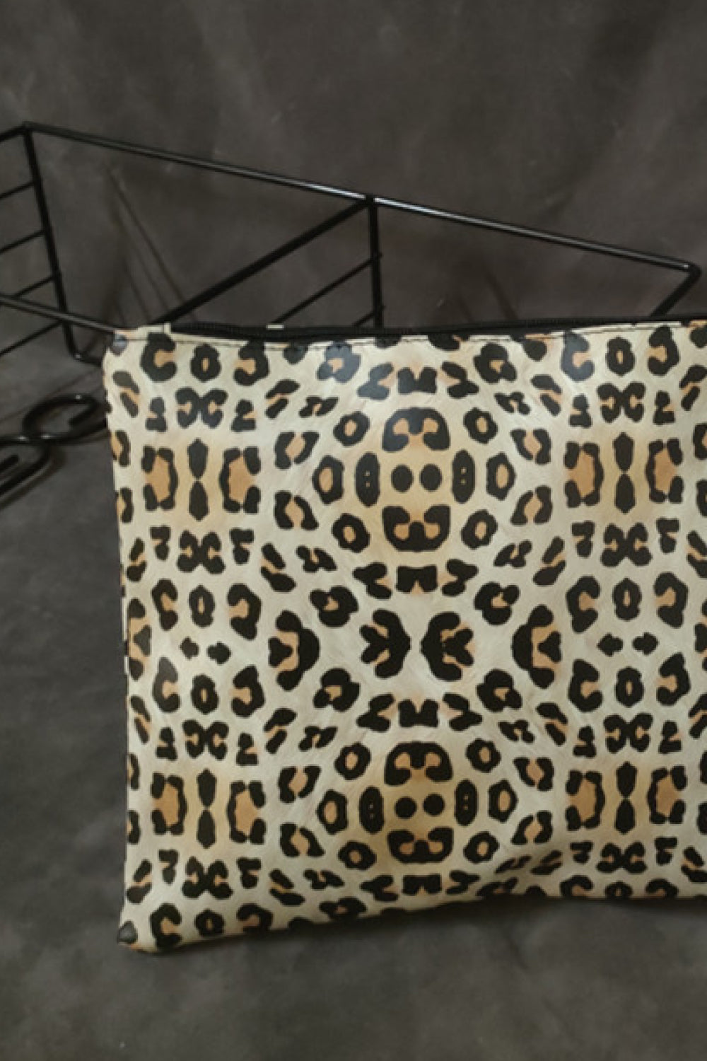 Fashorio Handbags Leopard PU Leather Clutch