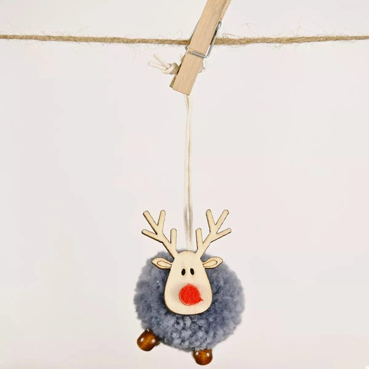Fashorio Home Decor Accents Gray / One Size Christmas Reindeer Decorative Ornament