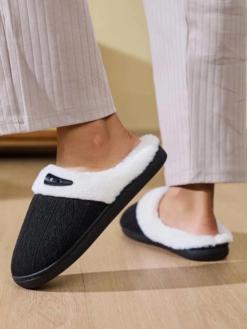 Fashorio Horn Buckle Furry Texture Flat Slippers
