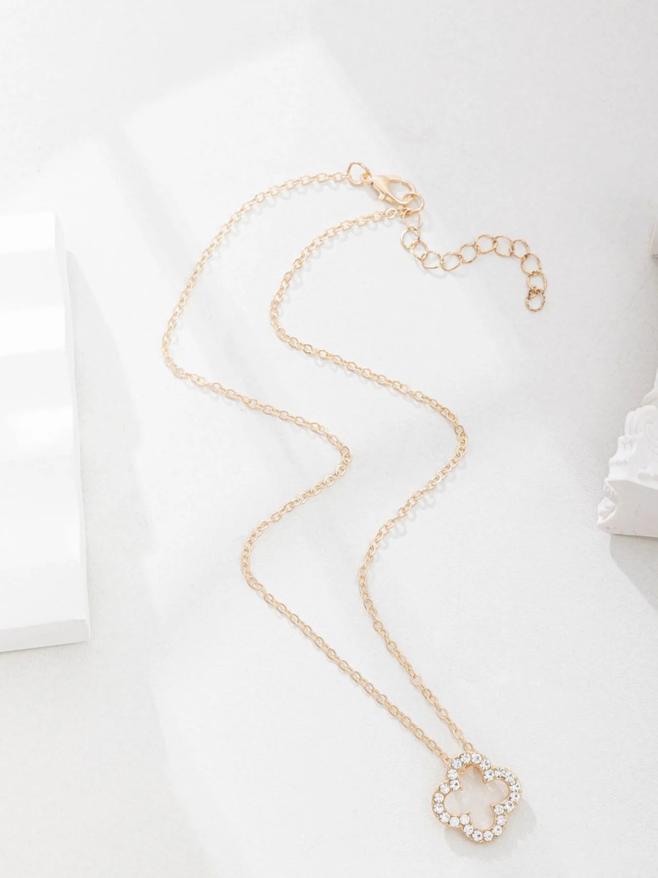 Fashorio Inlaid Zircon Clover Pendant Necklace
