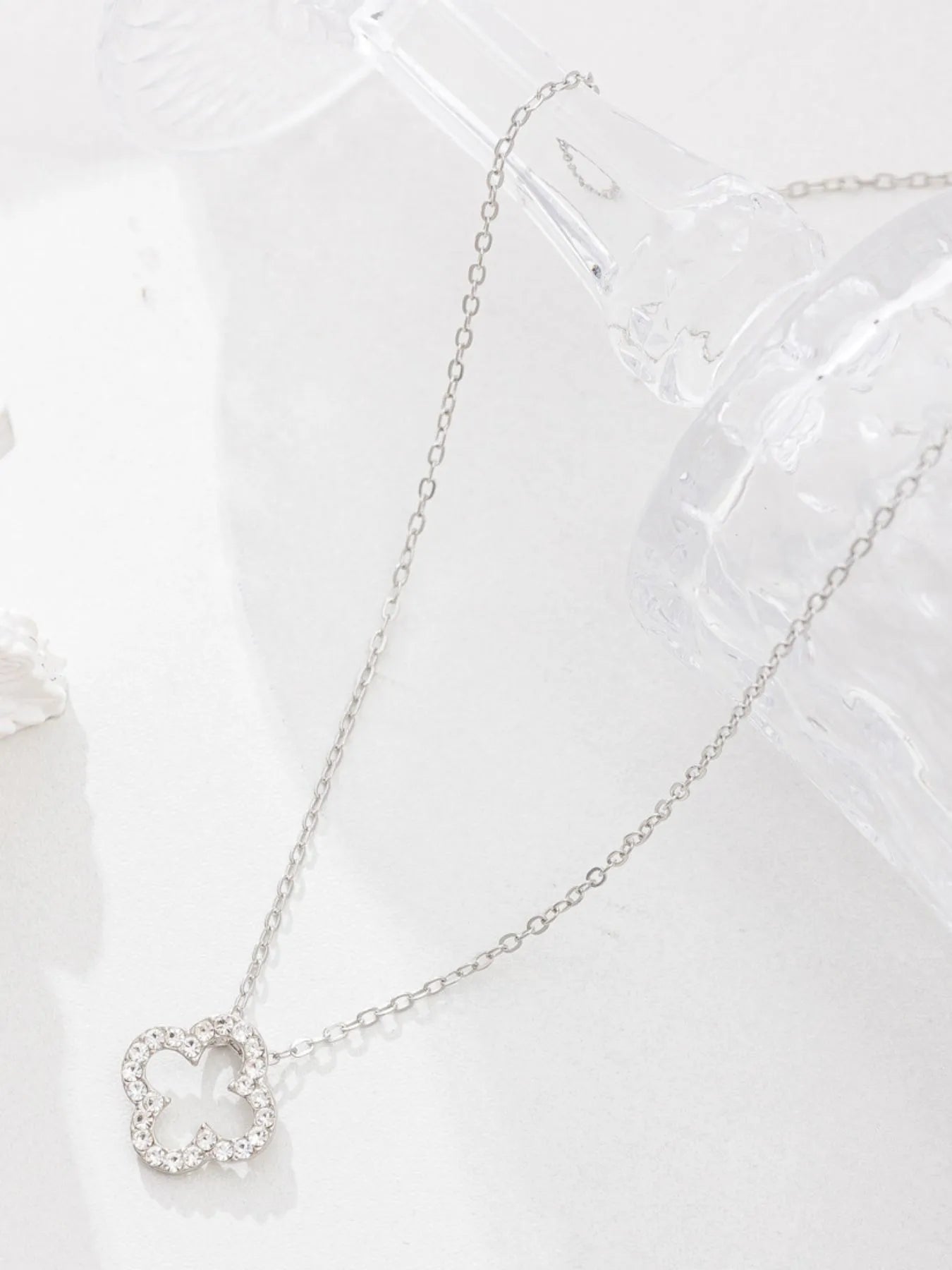 Fashorio Inlaid Zircon Clover Pendant Necklace