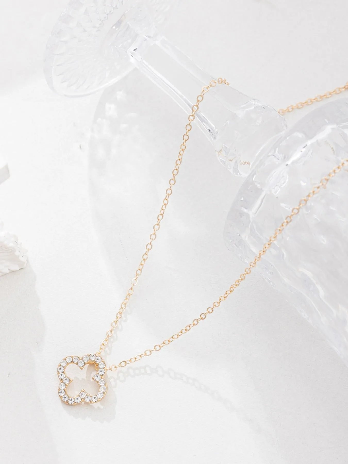 Fashorio Inlaid Zircon Clover Pendant Necklace